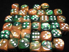 Chessex: Gold-Green/White Gemini 12mm d6 (36)